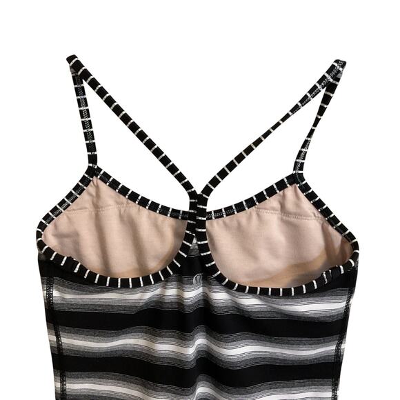 Lululemon Top Women’s Size 6 Black White Stripe Yoga Razor Back Bra Activewear - Picture 7 of 8